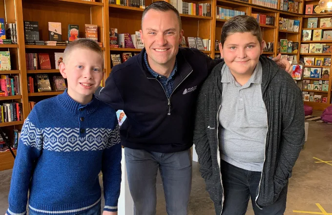 the authors of chubby gus and justin harlan